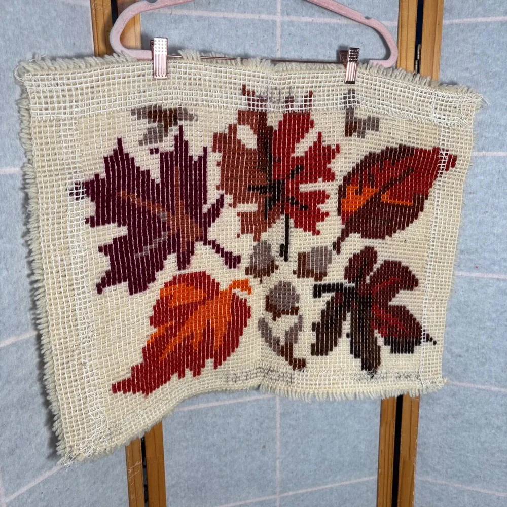 Vintage Latch Hook Rug Wall Hanging Autumn Leaves Maple‎ Fall Decor